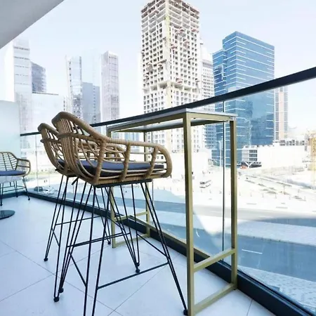 Brown Stone - Canal & City View Zada Dubai Exterior photo