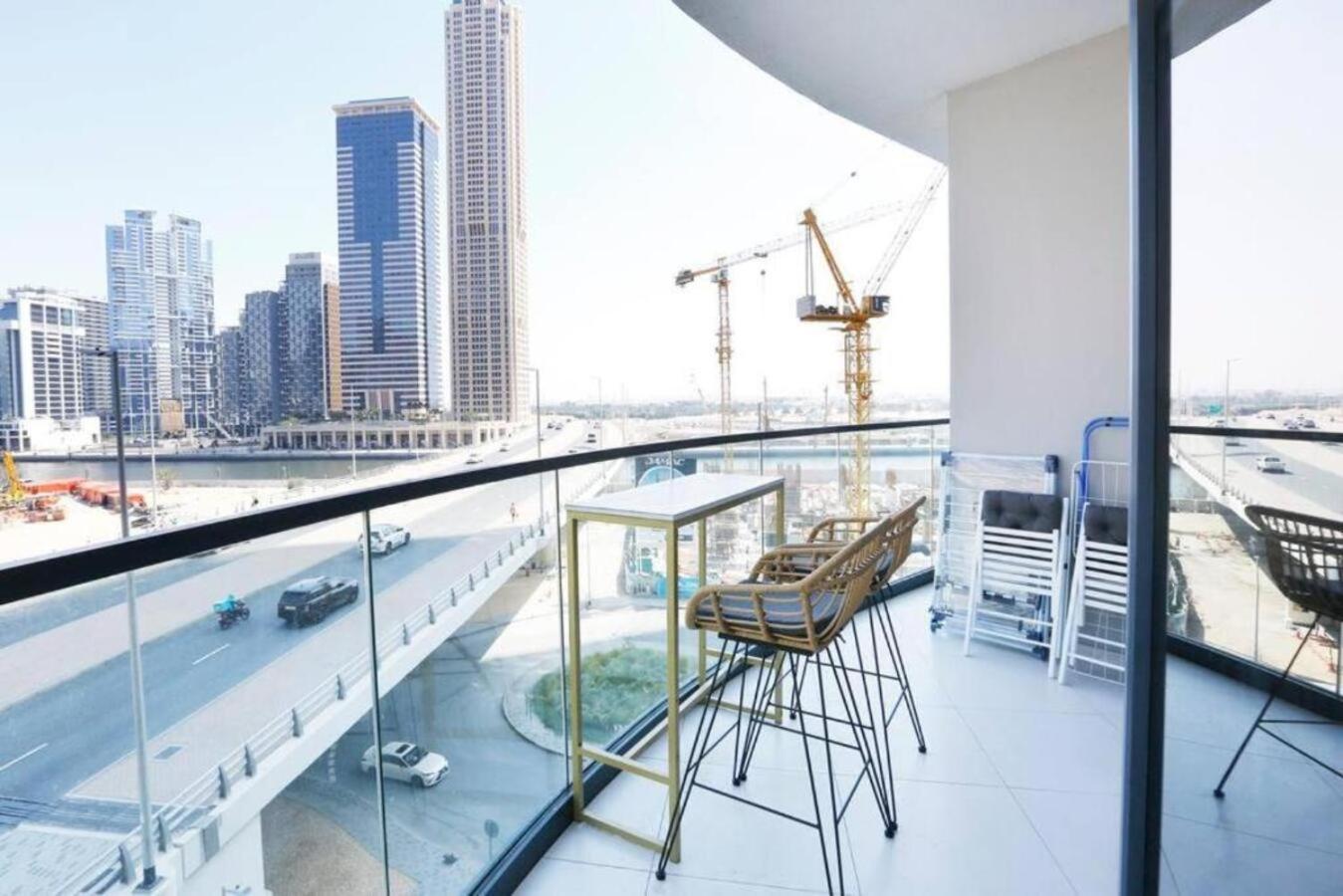 Brown Stone - Canal & View Zada Apartment